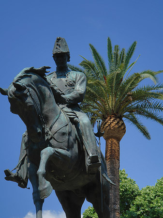 Fotos Statue von Carlo Alberto