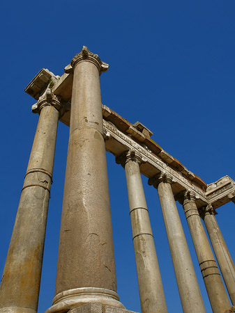 Fotos Rostra mit blauem Himmel | Rom