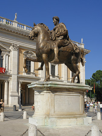 Fotos Marc Aurel Statue | Rom