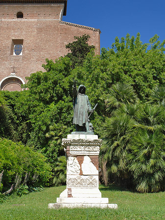 Statue von Cola di Rienzo Fotos