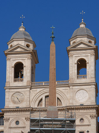 Foto S. Trinita dei Monti mit Obelisk - Rom