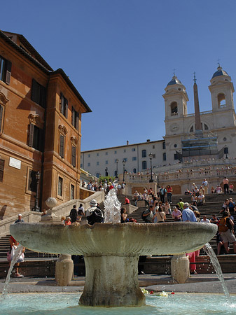 Foto Kirche und der Barcaccia Brunnen