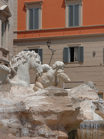 Foto Statuen am Trevibrunnen - Rom