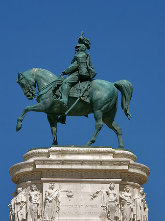 Bronzestatue von Victor Emmanuel Foto 