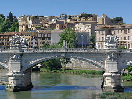 Ponte Vittorio Emanuele II