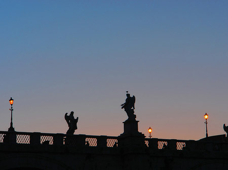 Fotos Engelsbrücke bei Dämmerung | Rom