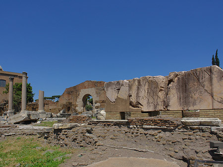 Fotos Basilica Aemilia | Rom