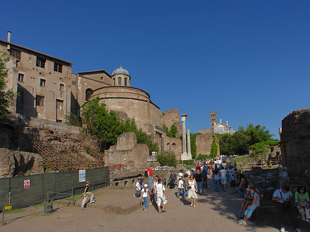 Weg am Tempel Fotos