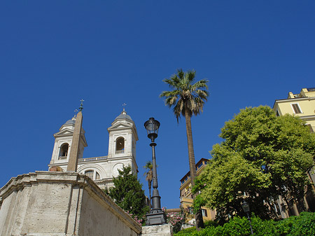 Fotos S. Trinita dei Monti mit Obelisk