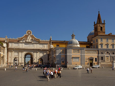 Porta del Popolo mit Piazza Foto 