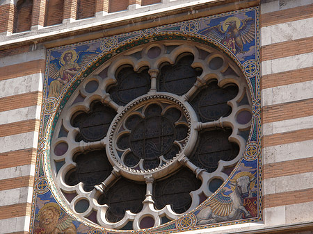 Fenster in der Kirche Foto 