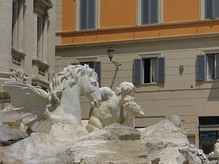 Foto Statuen am Trevibrunnen