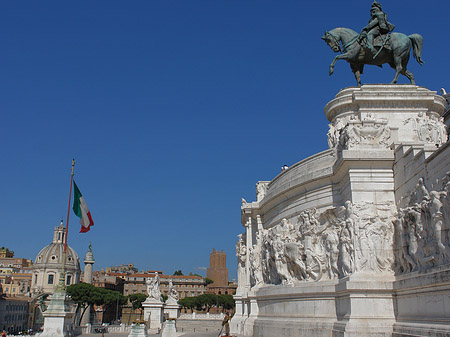 Bronzestatue von Victor Emmanuel